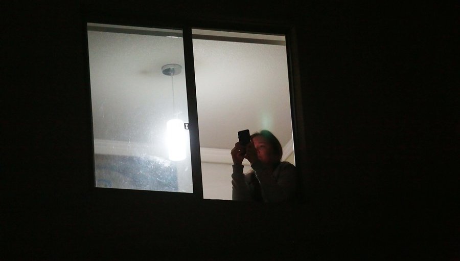 Cuatro de cada 10 chilenos afirma "dormir peor" desde el inicio de la pandemia en el país