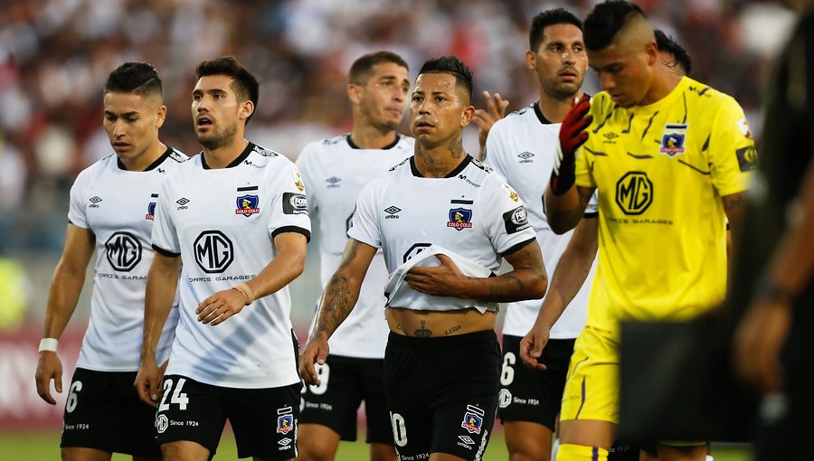 ¿Caos en Colo-Colo? Rebaja de sueldos habría provocado quiebre en el plantel