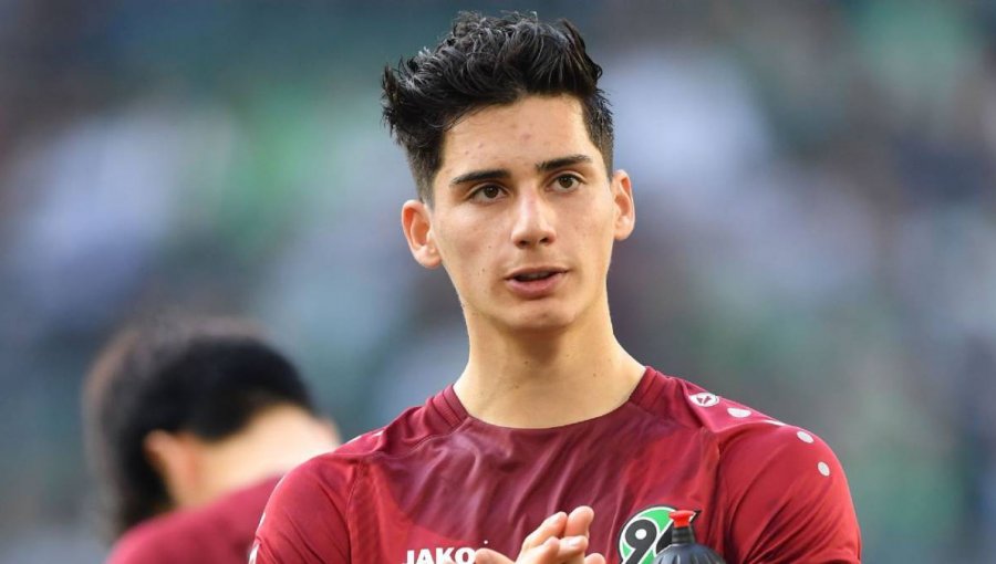 Delantero hijo de padre chileno fichó en un club de la Premier League inglesa