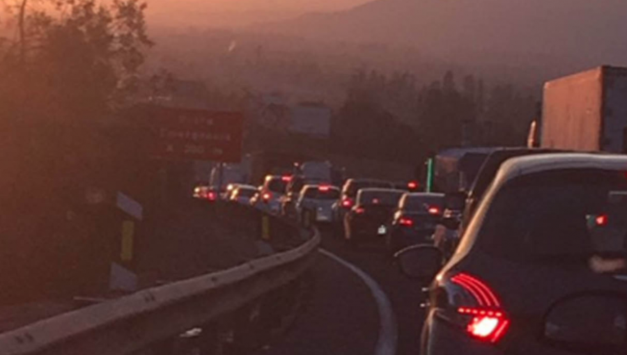 La verdad detrás de viralizada fotografía sobre la "congestión" vehicular hacia la región de Valparaíso