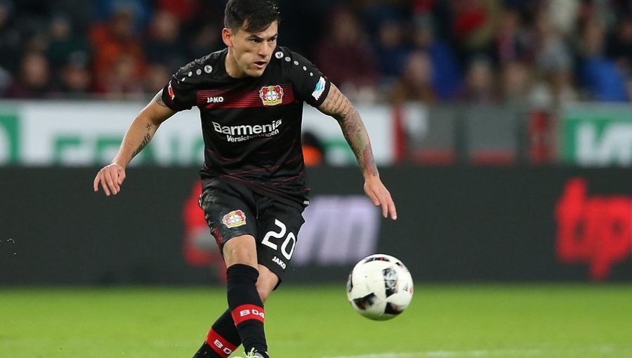 Charles Aránguiz fue elegido como el mejor jugador de la historia del Leverkusen