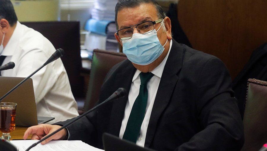 Senador Rabindranath Quinteros se convirtió en el primer parlamentario contagiado con Covid-19