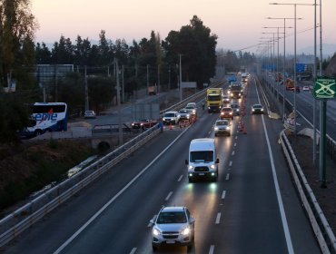 Cerca de 24 mil vehículos han salido de la región Metropolitana a horas de que inicie la megacuarentena