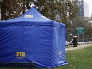 Encuentran a dos hombres muertos en las cercanías del Mercado Central de Santiago