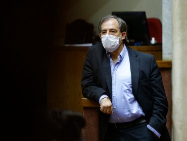 Guido Girardi inició cuarentena preventiva tras haber tenido contacto con los cuatro senadores contagiados con Covid-19