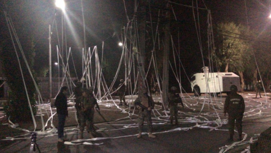 Cuatro sujetos fueron detenidos tras ser sorprendidos saqueando carnicería en Quilicura