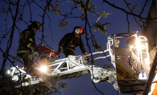 Emergencia en piso 10 de un céntrico edificio en Viña del Mar movilizó a bomberos