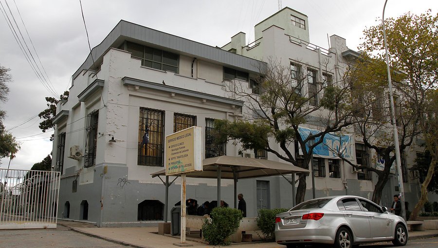 Servicio Médico Legal confirma dos casos positivos en su sede central y dispone cuarentenas