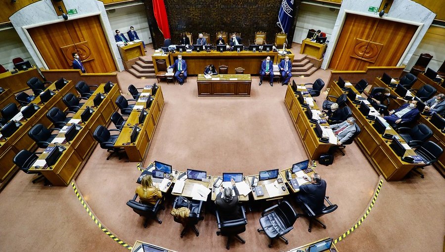 Senado aprueba norma que pone límite a la reelección de las autoridades