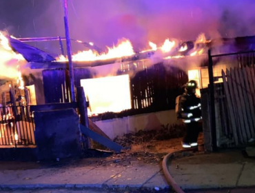 Vivienda de material ligero fue consumida por incendio en sector Peñablanca de Villa Alemana