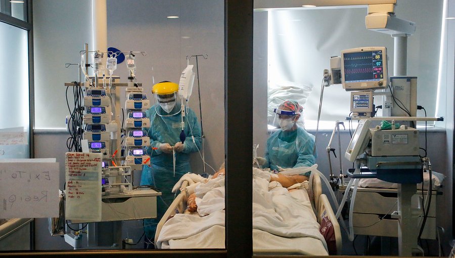 Senado aprueba proyecto de ley que habilita temporalmente a médicos cirujanos para ejercer en el sector público