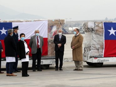 Presidente Piñera recibió cargamento con nuevos ventiladores mecánicos