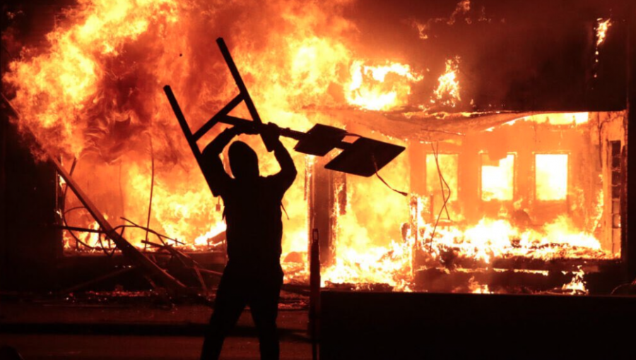 Autoridades sanitarias de Estados Unidos temen que manifestaciones propagarán aún más el coronavirus