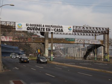 Comunidad del Liceo Industrial de Valparaíso destaca mejoras en la pasarela de la avenida España