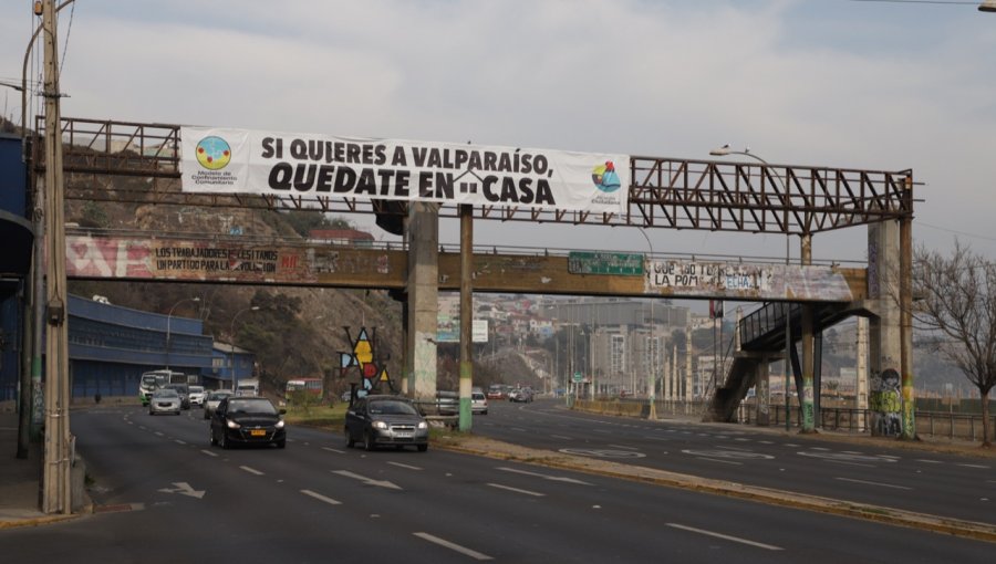 Comunidad del Liceo Industrial de Valparaíso destaca mejoras en la pasarela de la avenida España