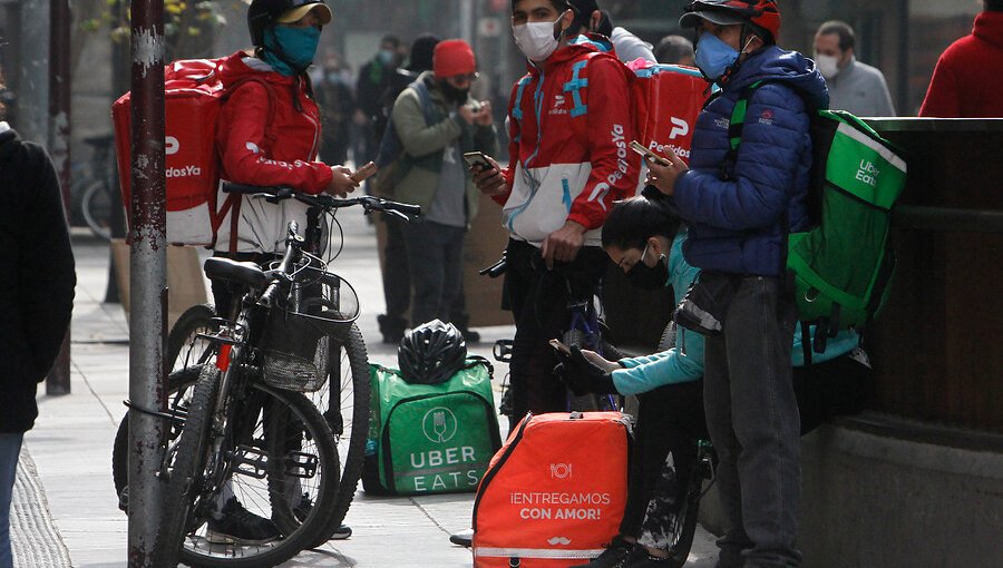 Seremi de Salud Metropolitana y empresas de delivery acuerdan reforzar protocolos sanitarios