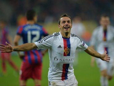 Champions League postuló golazo de Marcelo Díaz como uno de los mejores del torneo