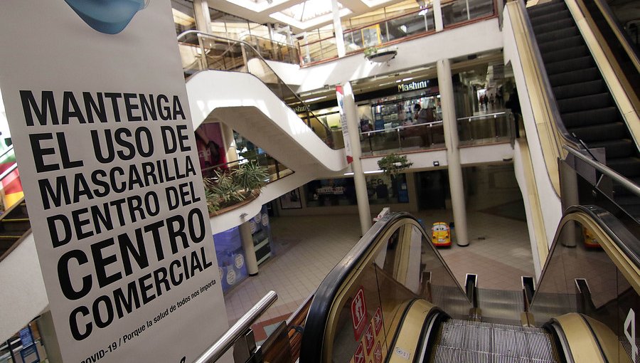 Contraloría dictamina que alcaldes no pueden ordenar abrir o cerrar comercios