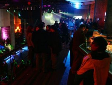 16 personas fueron detenidas en interior de club clandestino en Antofagasta