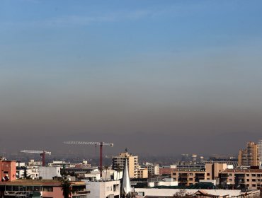 Intendencia decreta Alerta Ambiental para este martes en la región Metropolitana