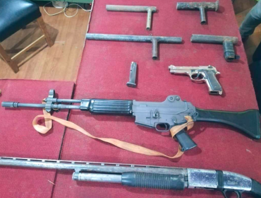 Capturan en Traiguén a cuatro sujetos que portaban fusil de asalto, escopetas y munición