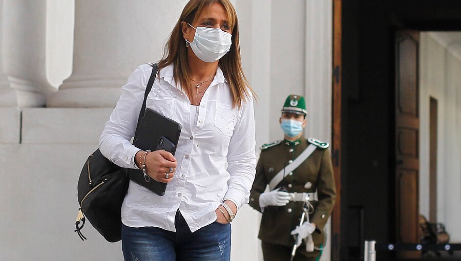 Van Rysselberghe acusa que en la izquierda “le hicieron la vida imposible” a Macarena Santelices