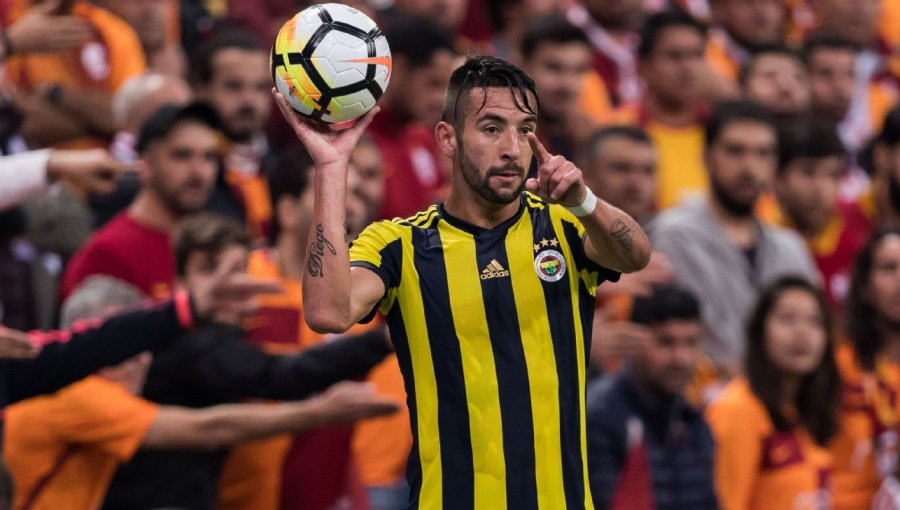 Fenerbahce oficializó la salida de Mauricio Isla: "Nuestros caminos se separaron"