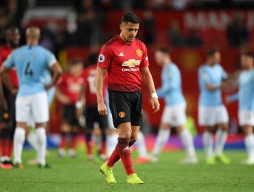 Ex capitán del Manchester United criticó duramente a Alexis: "Él es inútil"