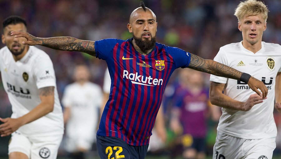 Afirman que Arturo Vidal permanecerá en Barcelona hasta el final de la temporada