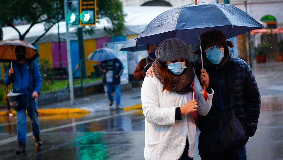 Hasta 42,4 milímetros de agua cayeron en la parte alta de Valparaíso tras paso de sistema de frontal