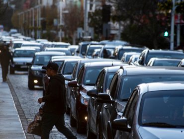 Alta congestión se registra en Valparaíso y Viña del Mar a minutos de iniciar la cuarentena