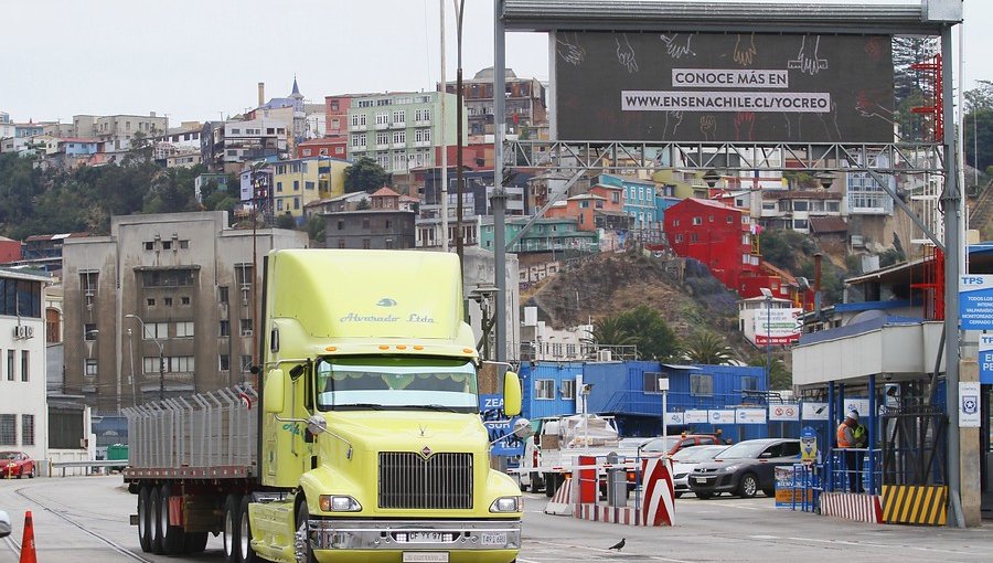 Se encienden las alarmas en el puerto de Valparaíso: trabajadores de TCVal inician cuarentena tras caso positivo por Covid-19