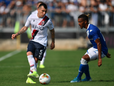 Gary Medel y sus compañeros del Bologna donaron sueldo mensual al club