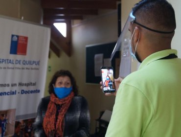 Hospital de Quilpué ha organizado más de 400 videollamadas entre pacientes y familiares para romper barrera del Covid-19