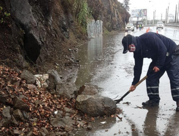 Pese a deslizamientos y acumulación de agua, Municipio de Viña asegura haber resistido bien la lluvia