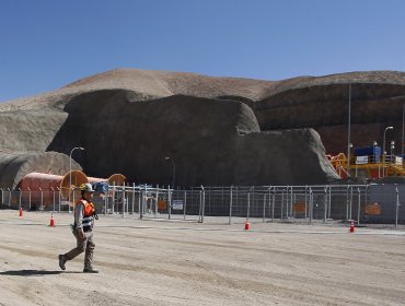 Ministro Paris plantea controlar la alta circulación de trabajadores mineros en Calama