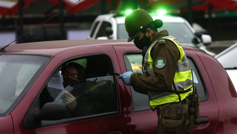 Carabineros: 170 retenidos por toque de queda y 1.218 detenidos por cuarentena en últimas 24 horas