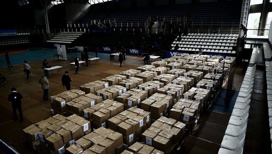 Más de 20 mil cajas de alimentos se han entregado en Viña del Mar hasta este lunes