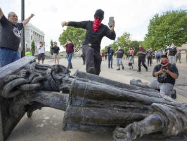 Eurodiputados exigen a Estados Unidos que proteja el "legado europeo" tras destrucción de estatuas en protestas