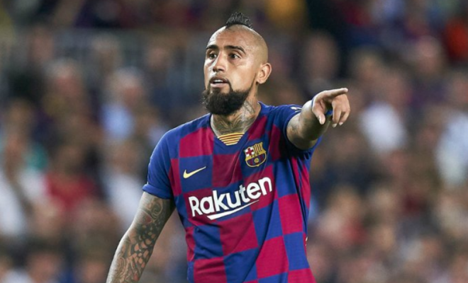 Barcelona de Arturo Vidal recibe al Athletic Club con la obligación de ganar