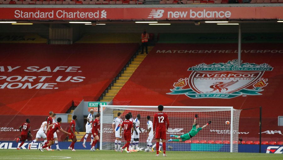 Liverpool goleó al Crystal Palace y podría ser campeón de la Premier League este jueves