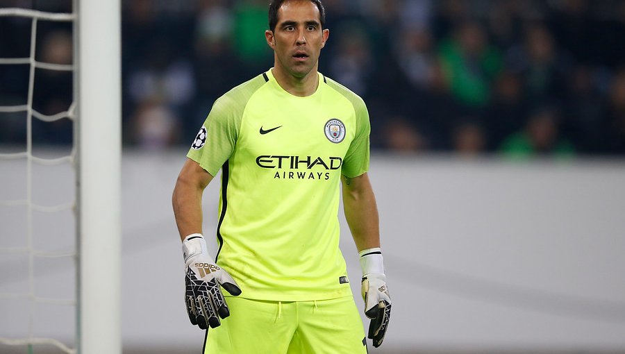 Claudio Bravo: "Si me toca jugar en otro equipo en Chile que no sea Colo-Colo, lo haré"