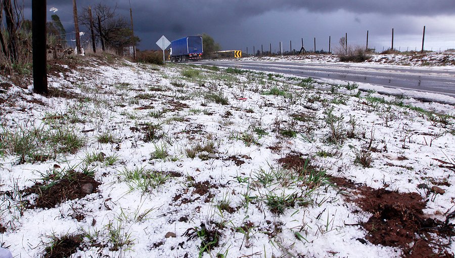 Las mejores imágenes de la sorprendente granizada registrada en la comuna de Santo Domingo