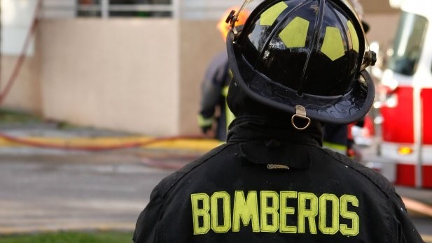 Confirman prisión preventiva para bombero que violó a voluntaria en cuartel de Temuco