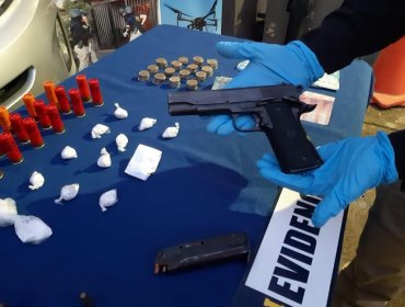 Con droga y arma capturan a sujeto que era buscado por microtráfico en Limache