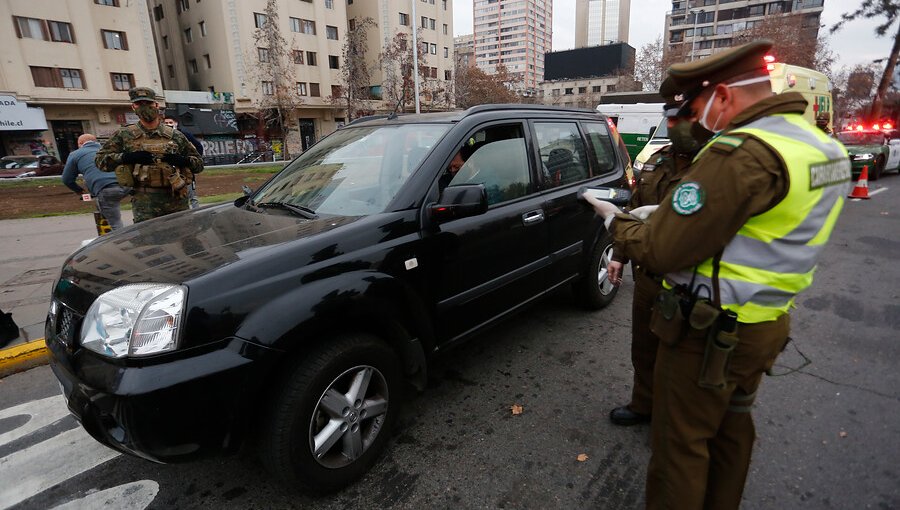 1.675 personas fueron privadas de libertad por infringir el toque de queda y la cuarentena en Chile