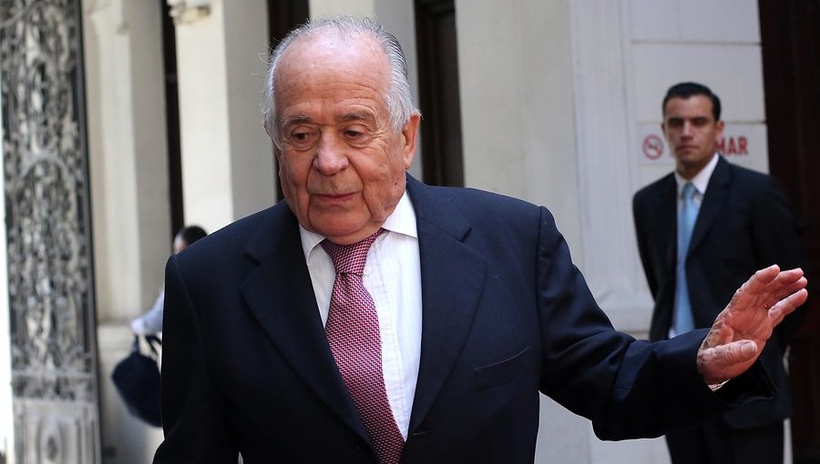 Presidente del Consejo de Asignaciones Parlamentarias, Andrés Zaldívar, está contagiado con Covid-19