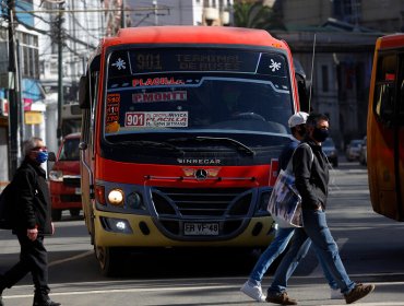 Conductores logran acuerdo con el Gobierno y cancelan paro de micros anunciado en Valparaíso