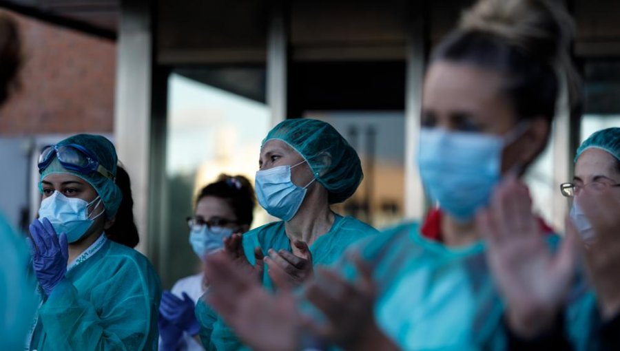 "Héroes de la Patria": Entregan pensiones a familiares de funcionarios de salud fallecidos por Covid-19