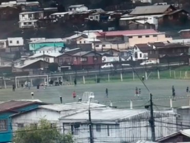 Diez personas fueron detenidas por jugar fútbol en el estadio Municipal de Hualpén